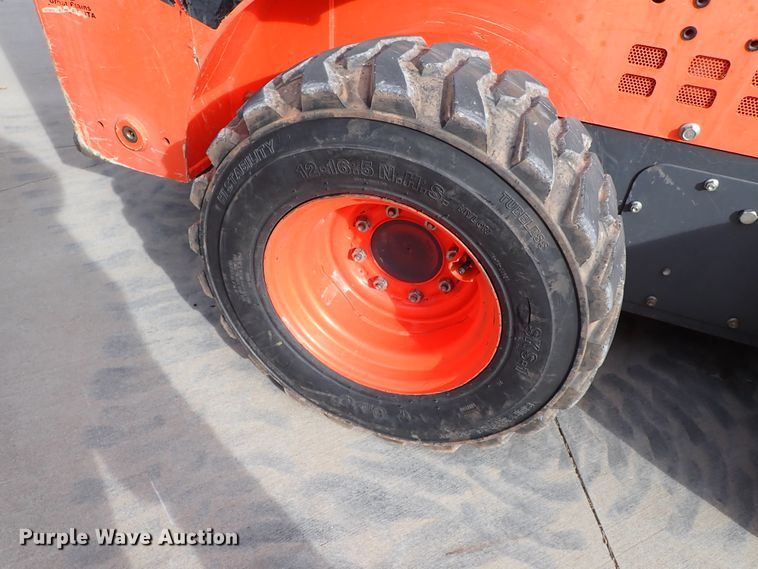 image for item IC9711 2016 Kubota SSV75  skid steer loader