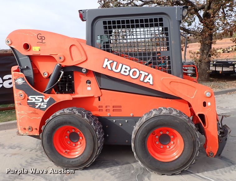 image for item IC9712 2017 Kubota SSV75  skid steer loader
