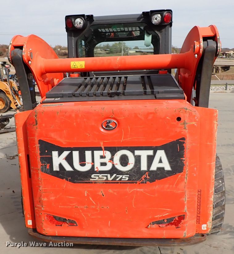 image for item IC9712 2017 Kubota SSV75  skid steer loader