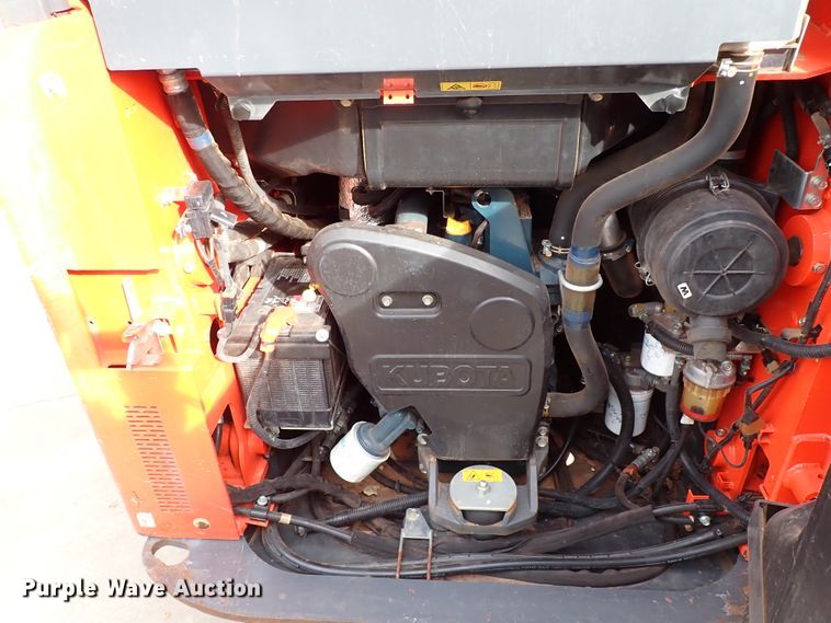 image for item IC9712 2017 Kubota SSV75  skid steer loader