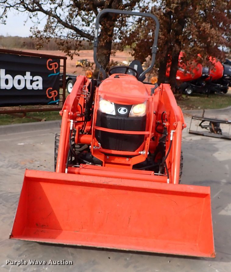 image for item IC9714 2019 Kubota L3901HST  MFWD tractor