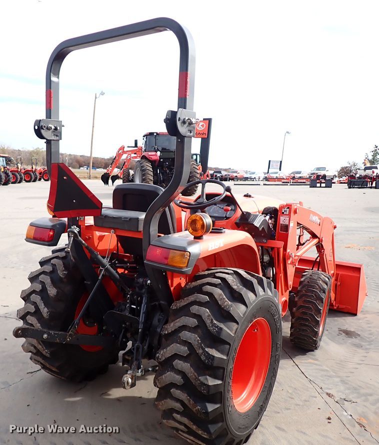 image for item IC9714 2019 Kubota L3901HST  MFWD tractor