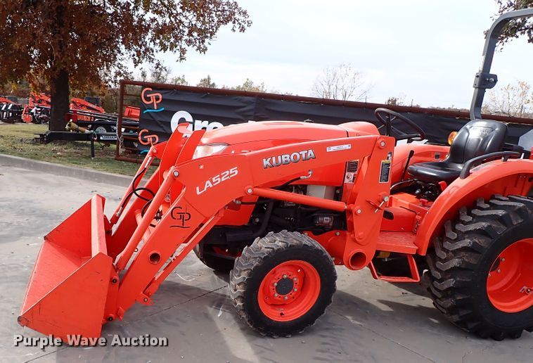 image for item IC9714 2019 Kubota L3901HST  MFWD tractor