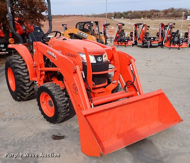 image for item IC9714 2019 Kubota L3901HST  MFWD tractor