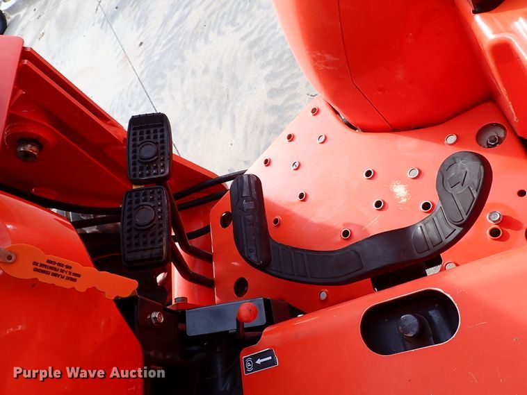 image for item IC9714 2019 Kubota L3901HST  MFWD tractor