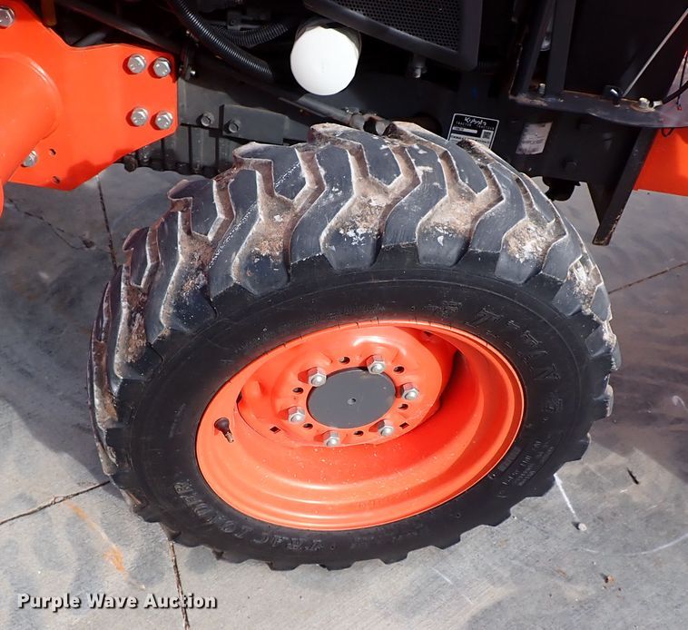 image for item IC9714 2019 Kubota L3901HST  MFWD tractor