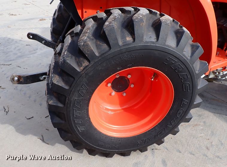 image for item IC9714 2019 Kubota L3901HST  MFWD tractor