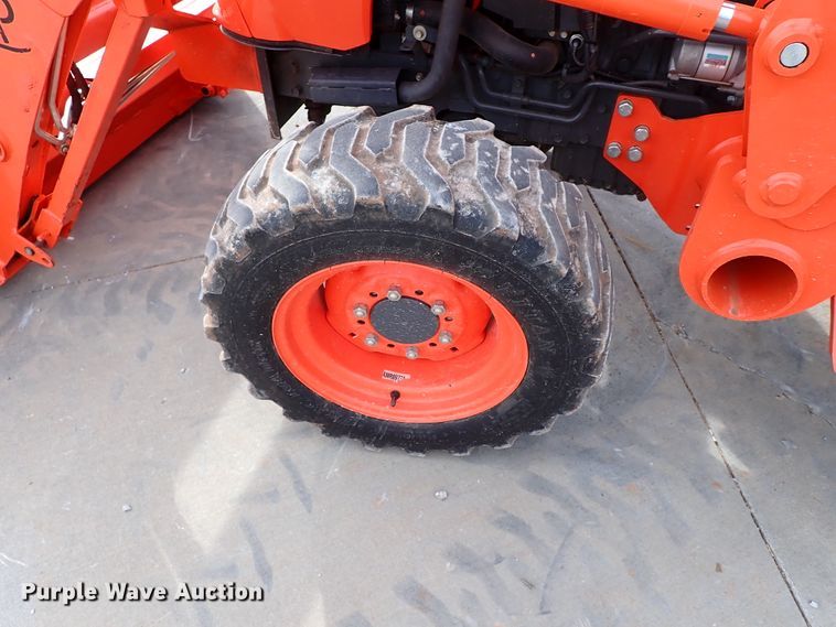 image for item IC9714 2019 Kubota L3901HST  MFWD tractor
