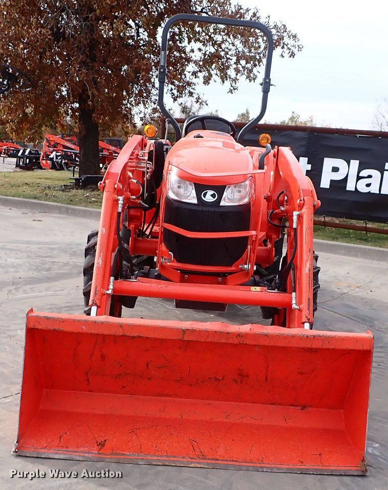 image for item IC9716 2019 Kubota L3301DT  MFWD tractor