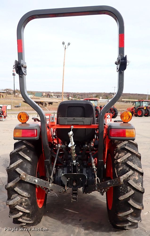 image for item IC9716 2019 Kubota L3301DT  MFWD tractor
