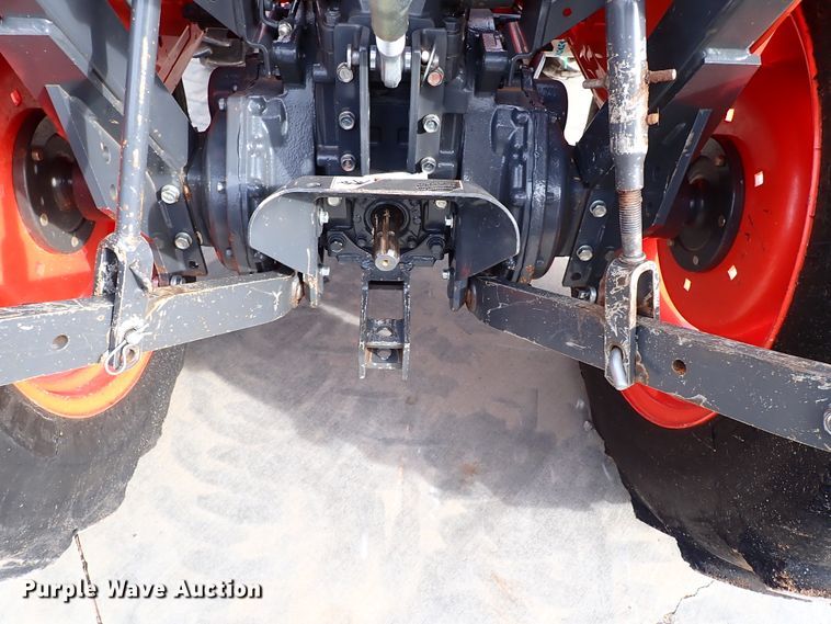 image for item IC9716 2019 Kubota L3301DT  MFWD tractor