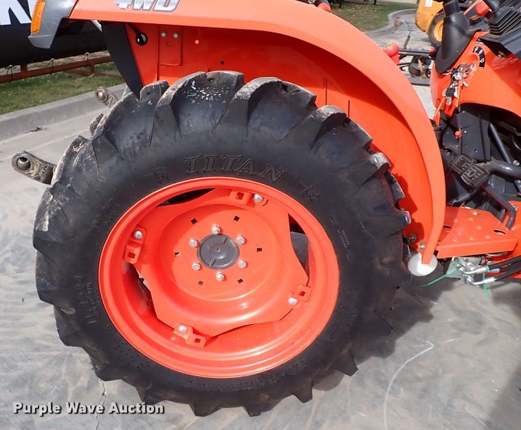 image for item IC9716 2019 Kubota L3301DT  MFWD tractor