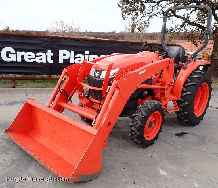 image for item IC9718 2019 Kubota L3901DT  MFWD tractor