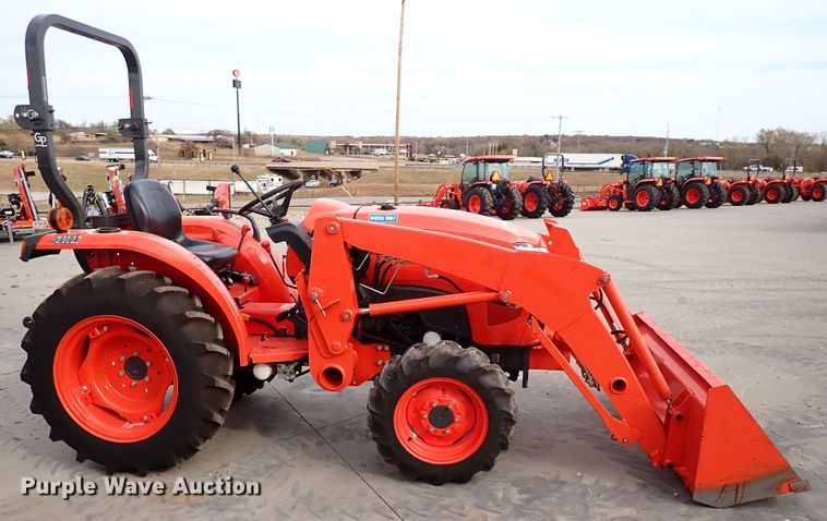 image for item IC9718 2019 Kubota L3901DT  MFWD tractor