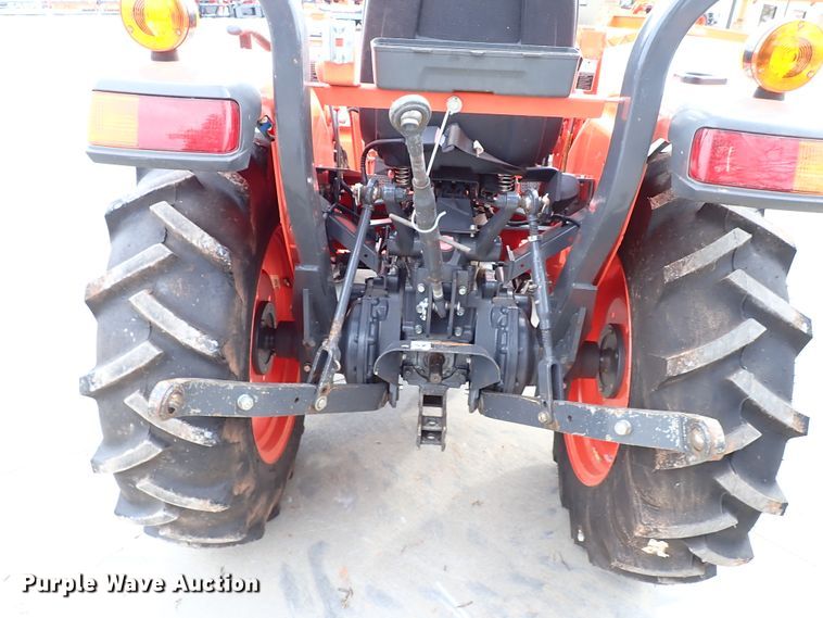 image for item IC9718 2019 Kubota L3901DT  MFWD tractor