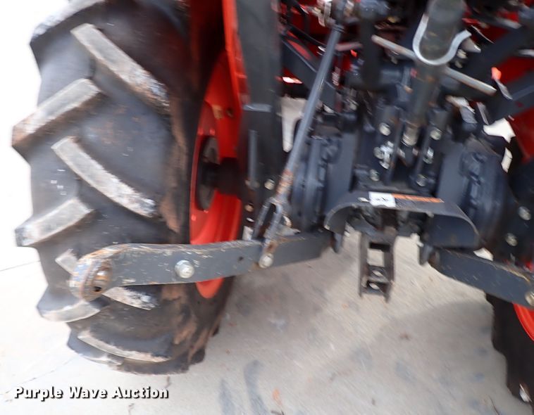 image for item IC9718 2019 Kubota L3901DT  MFWD tractor