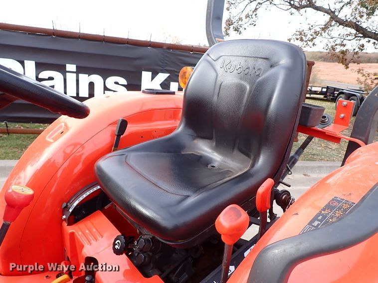 image for item IC9718 2019 Kubota L3901DT  MFWD tractor