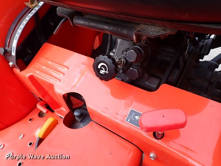 image for item IC9718 2019 Kubota L3901DT  MFWD tractor