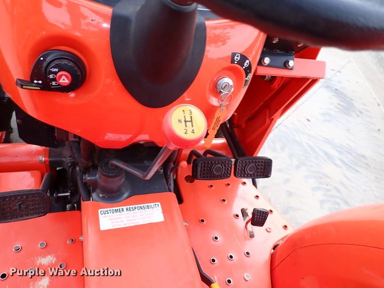 image for item IC9718 2019 Kubota L3901DT  MFWD tractor