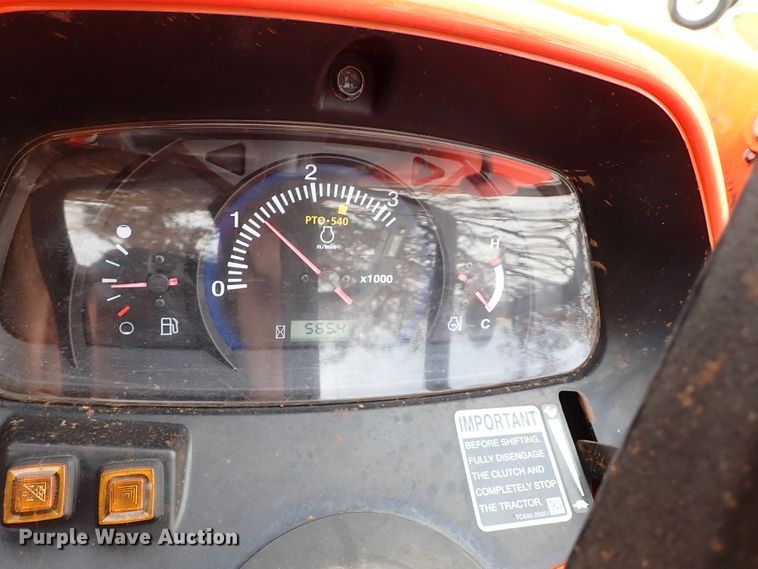 image for item IC9718 2019 Kubota L3901DT  MFWD tractor