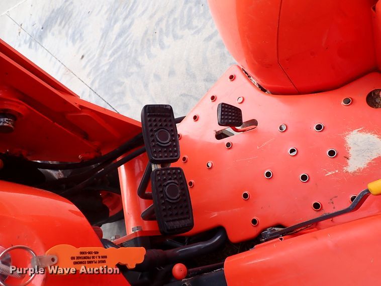 image for item IC9718 2019 Kubota L3901DT  MFWD tractor