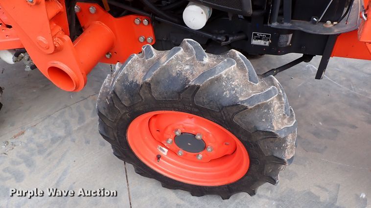 image for item IC9718 2019 Kubota L3901DT  MFWD tractor