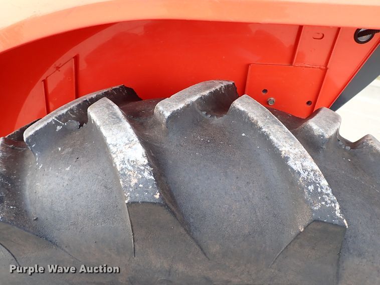 image for item IC9718 2019 Kubota L3901DT  MFWD tractor