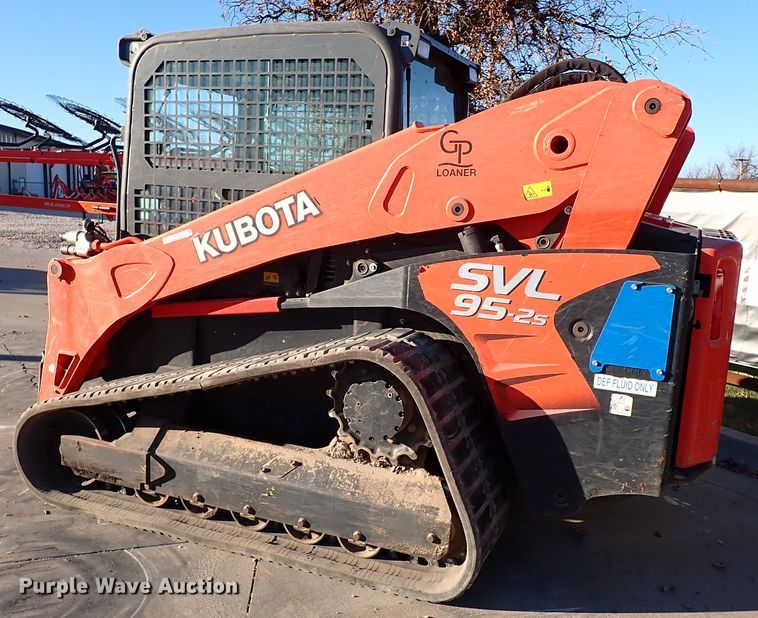 image for item IC9737 2019 Kubota SVL95-2S  tracked skid steer loader