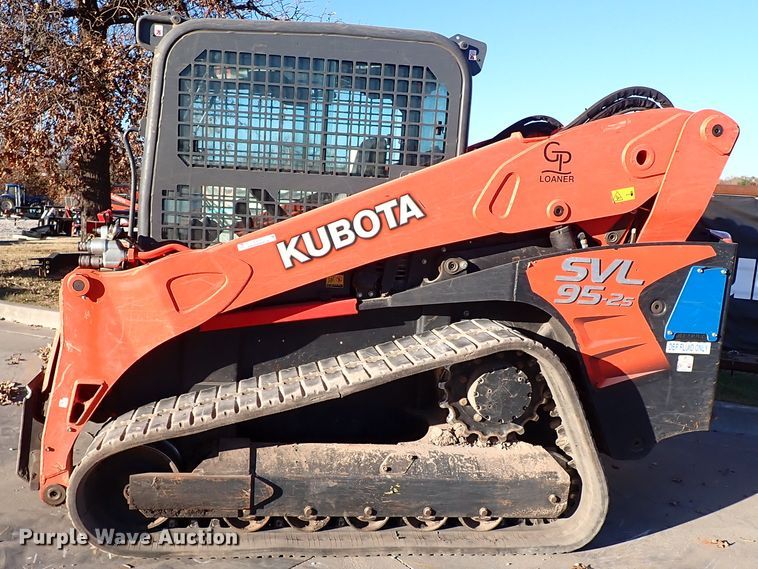 image for item IC9737 2019 Kubota SVL95-2S  tracked skid steer loader