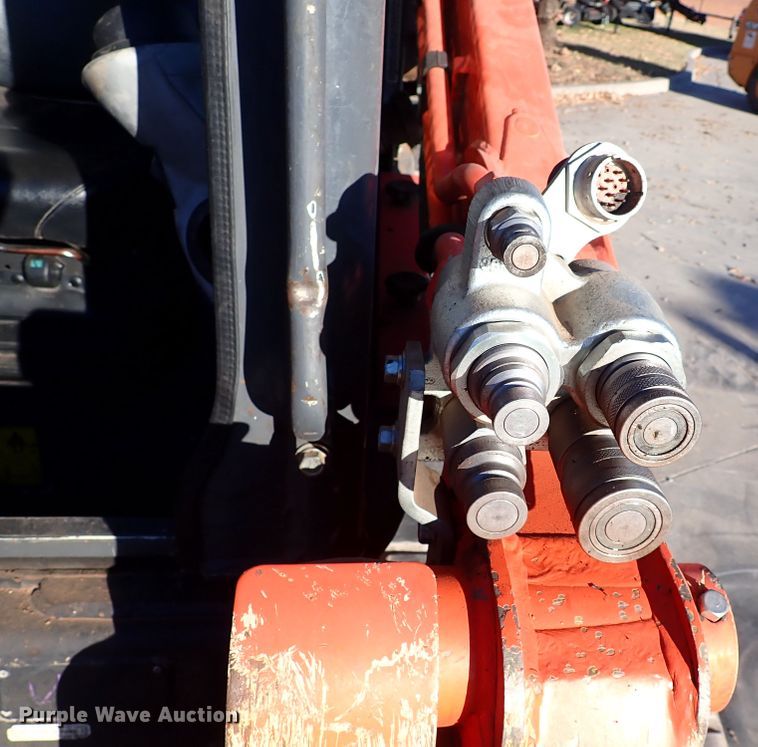 image for item IC9737 2019 Kubota SVL95-2S  tracked skid steer loader