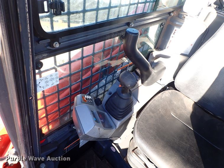 image for item IC9737 2019 Kubota SVL95-2S  tracked skid steer loader