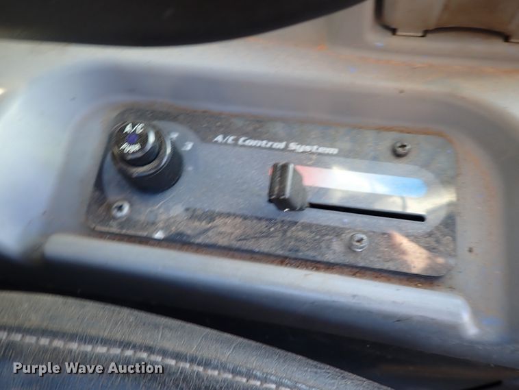 image for item IC9737 2019 Kubota SVL95-2S  tracked skid steer loader