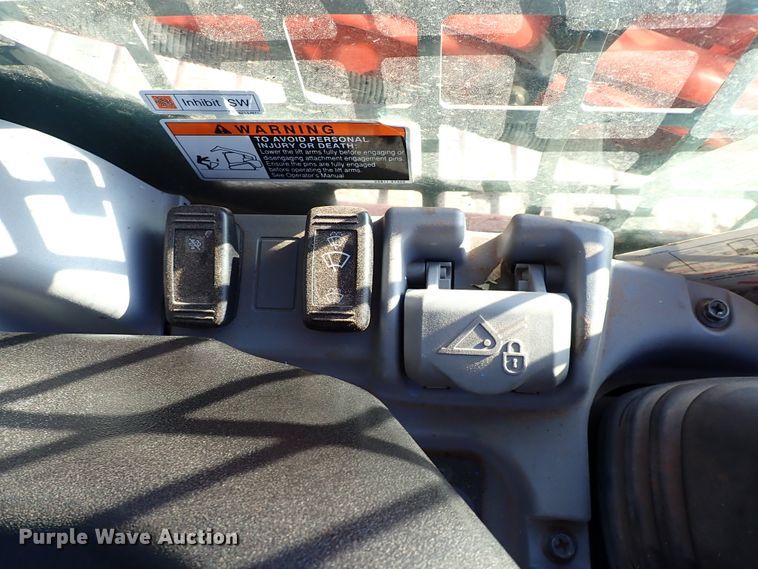 image for item IC9737 2019 Kubota SVL95-2S  tracked skid steer loader