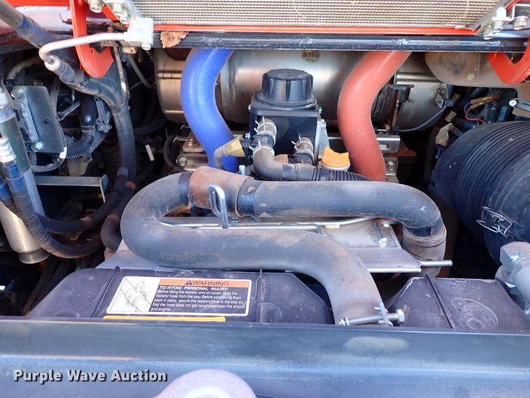 image for item IC9737 2019 Kubota SVL95-2S  tracked skid steer loader