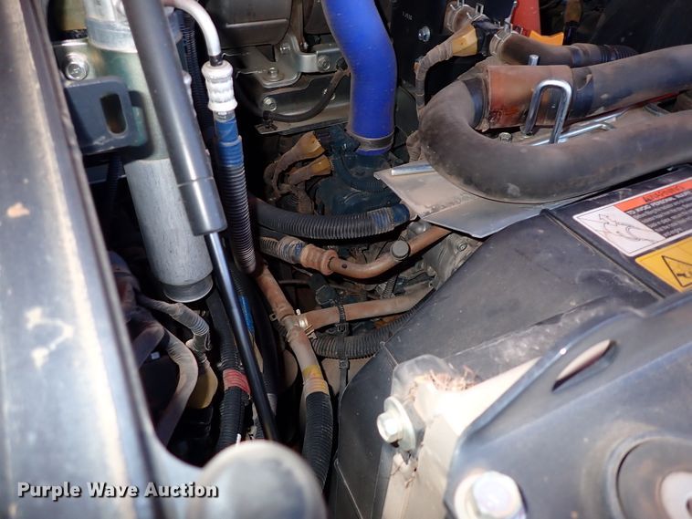 image for item IC9737 2019 Kubota SVL95-2S  tracked skid steer loader