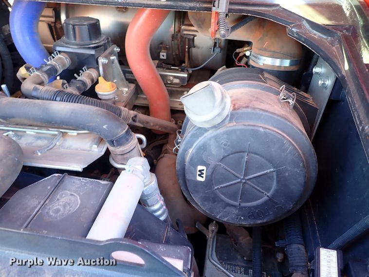 image for item IC9737 2019 Kubota SVL95-2S  tracked skid steer loader