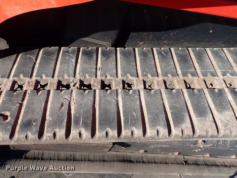 image for item IC9737 2019 Kubota SVL95-2S  tracked skid steer loader