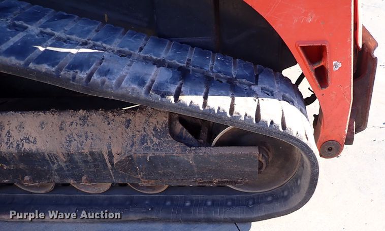 image for item IC9737 2019 Kubota SVL95-2S  tracked skid steer loader