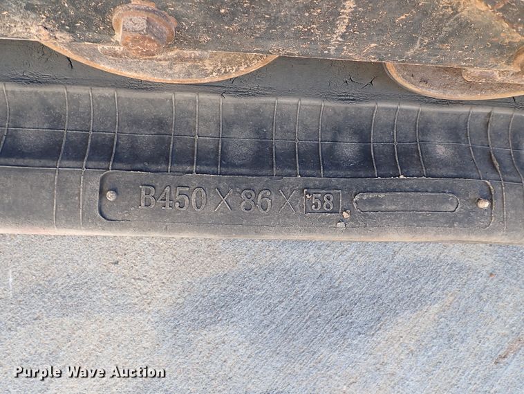 image for item IC9737 2019 Kubota SVL95-2S  tracked skid steer loader