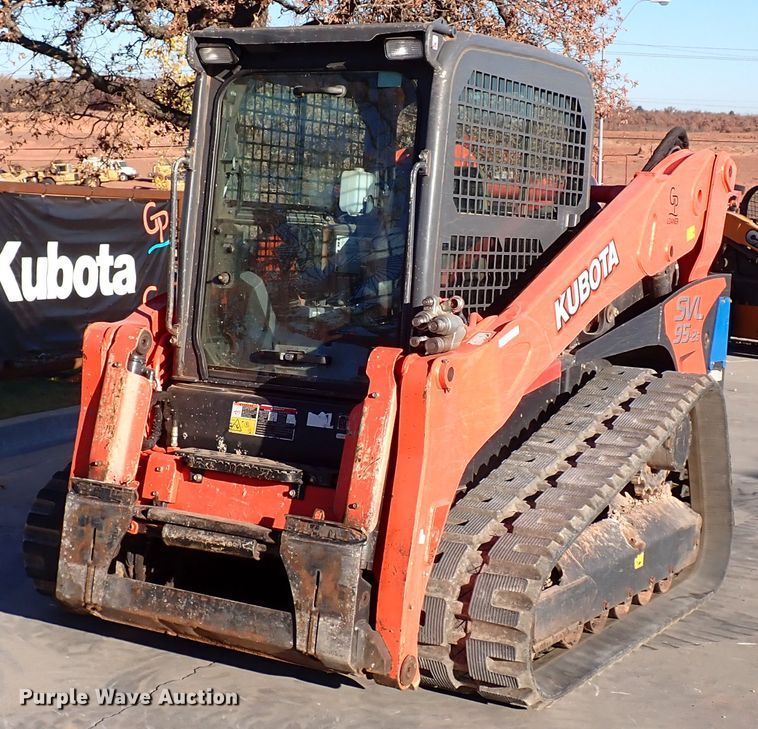 image for item IC9738 2019 Kubota SVL95-2S  tracked skid steer loader