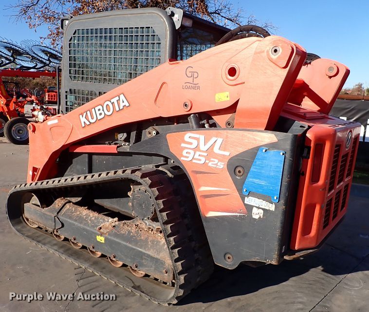 image for item IC9738 2019 Kubota SVL95-2S  tracked skid steer loader