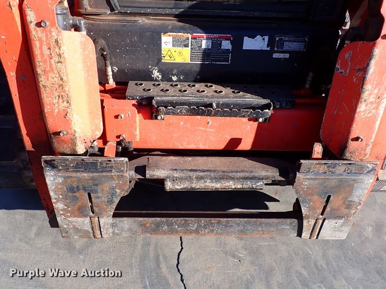 image for item IC9738 2019 Kubota SVL95-2S  tracked skid steer loader