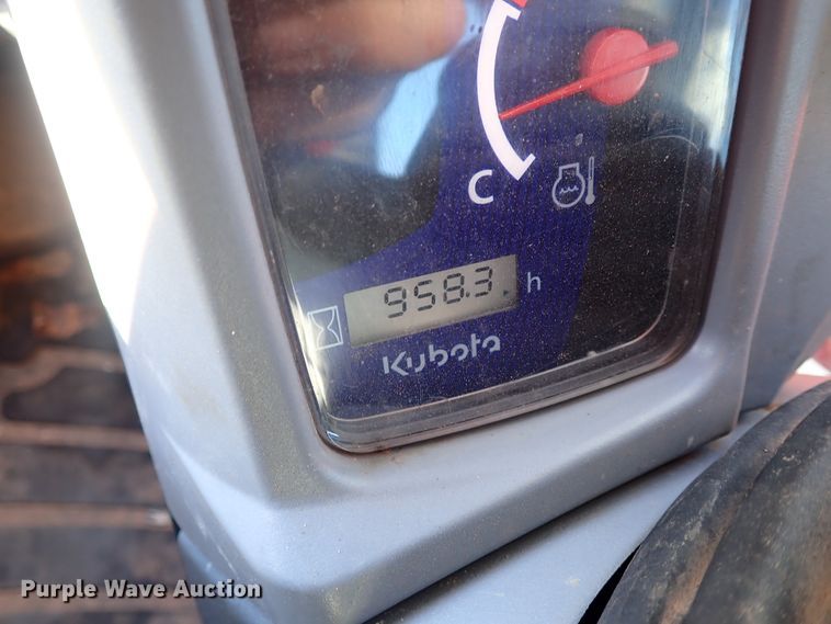 image for item IC9738 2019 Kubota SVL95-2S  tracked skid steer loader