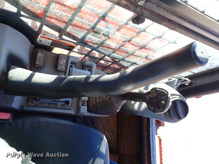 image for item IC9738 2019 Kubota SVL95-2S  tracked skid steer loader