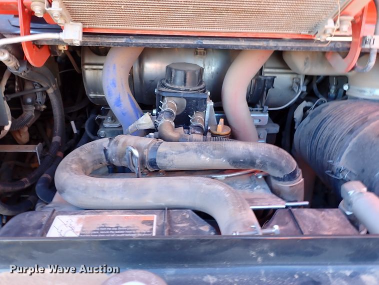 image for item IC9738 2019 Kubota SVL95-2S  tracked skid steer loader