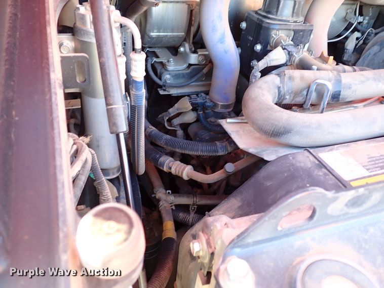 image for item IC9738 2019 Kubota SVL95-2S  tracked skid steer loader