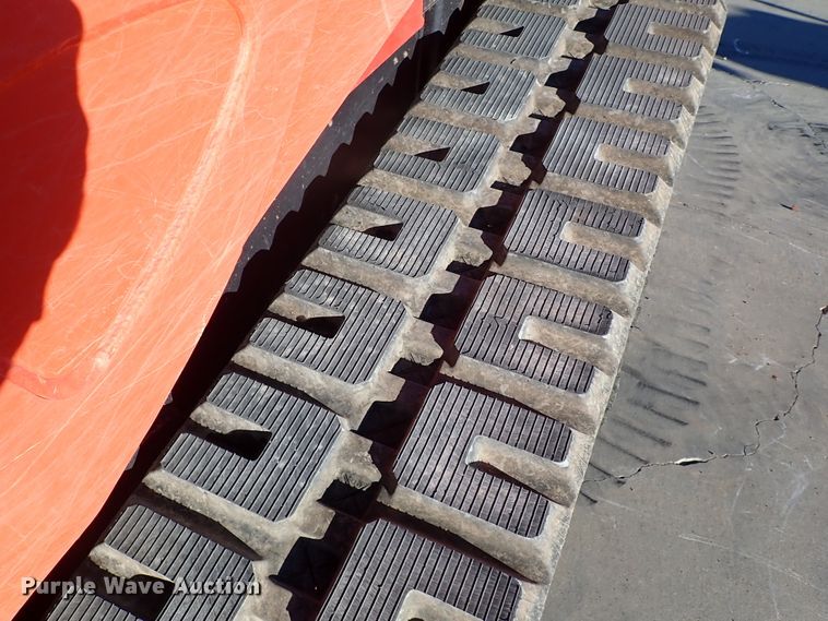 image for item IC9738 2019 Kubota SVL95-2S  tracked skid steer loader