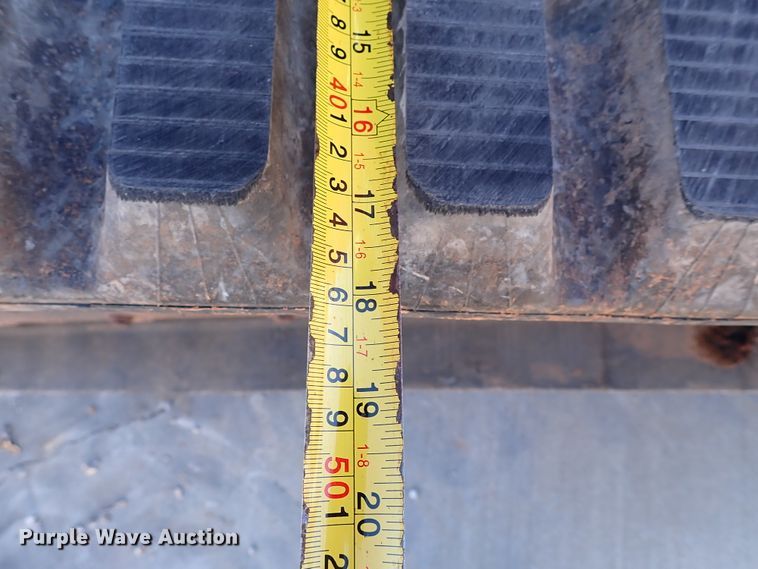 image for item IC9738 2019 Kubota SVL95-2S  tracked skid steer loader