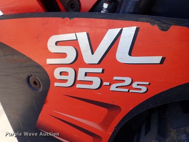 image for item IC9738 2019 Kubota SVL95-2S  tracked skid steer loader