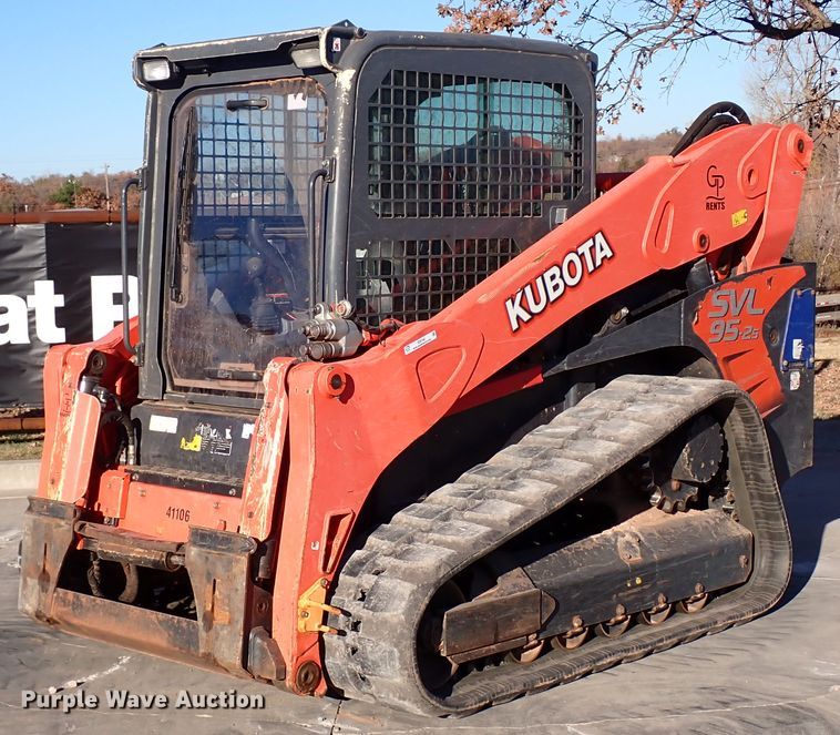 image for item IC9740 2018 Kubota SVL95-2S  tracked skid steer loader